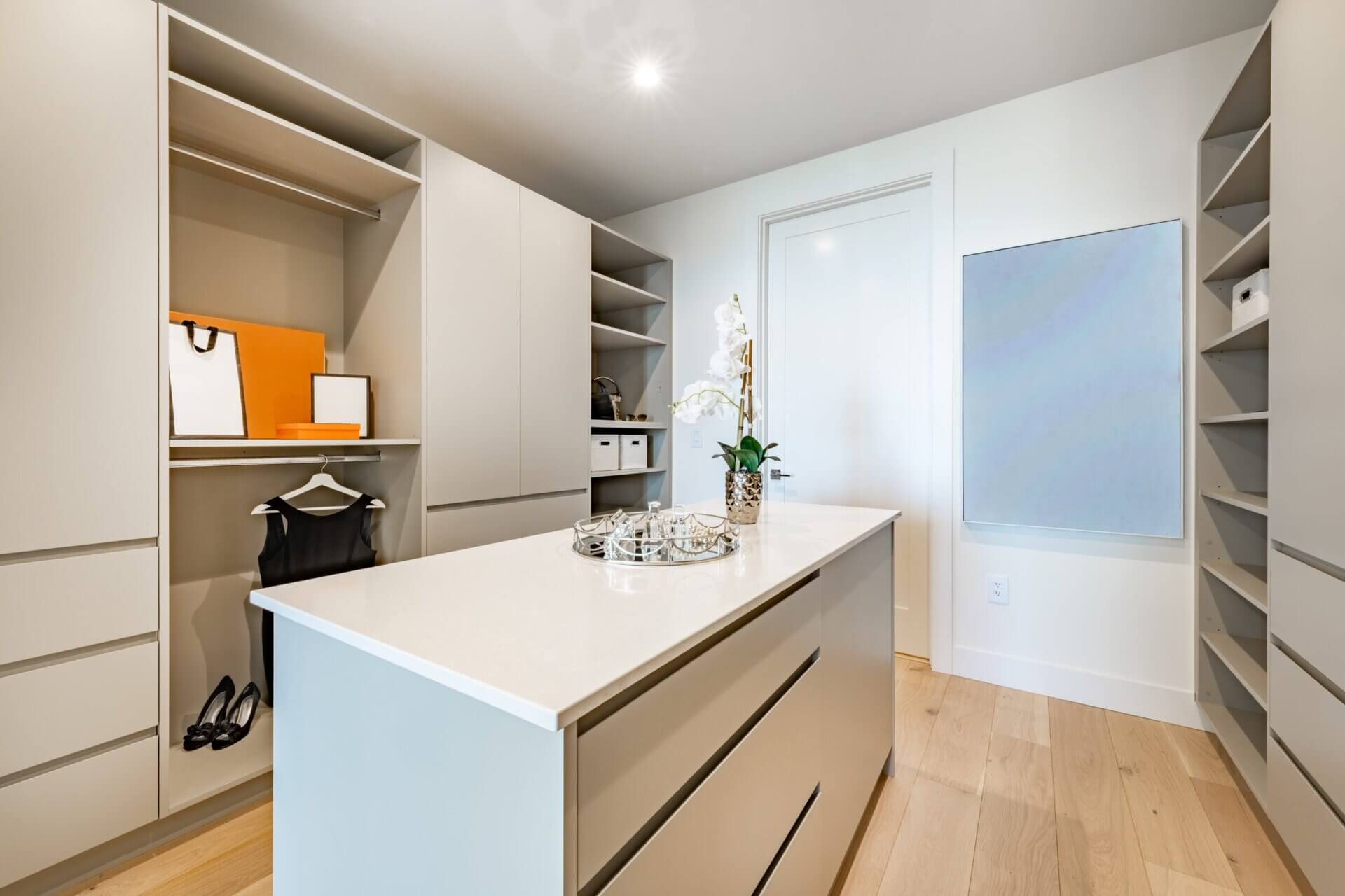 luxury closet at corsica villas townhomes for rent